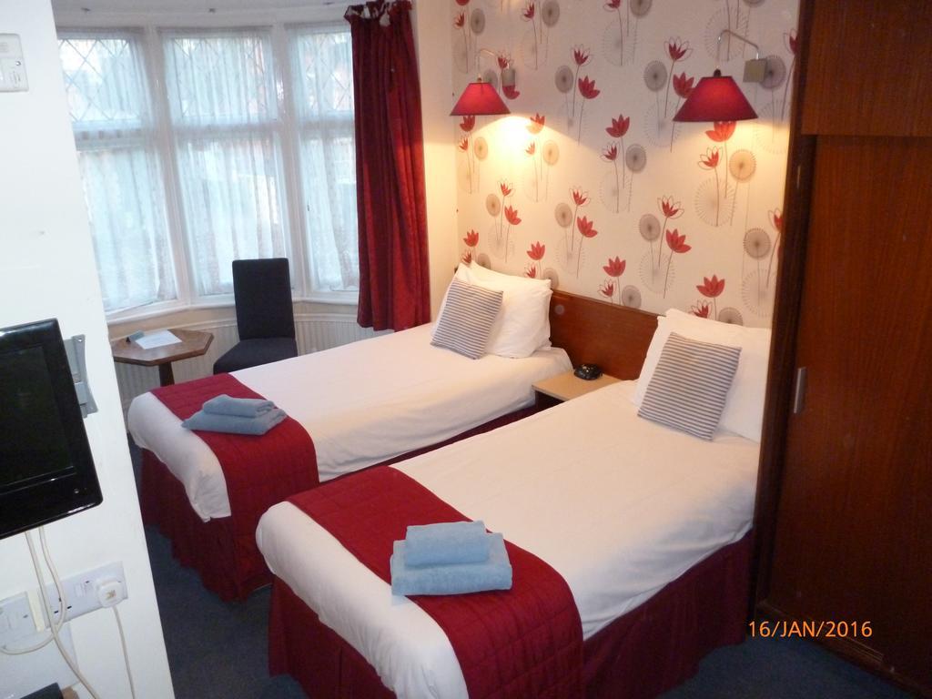 Grange Lodge Hotel - B&B Londen Kamer foto