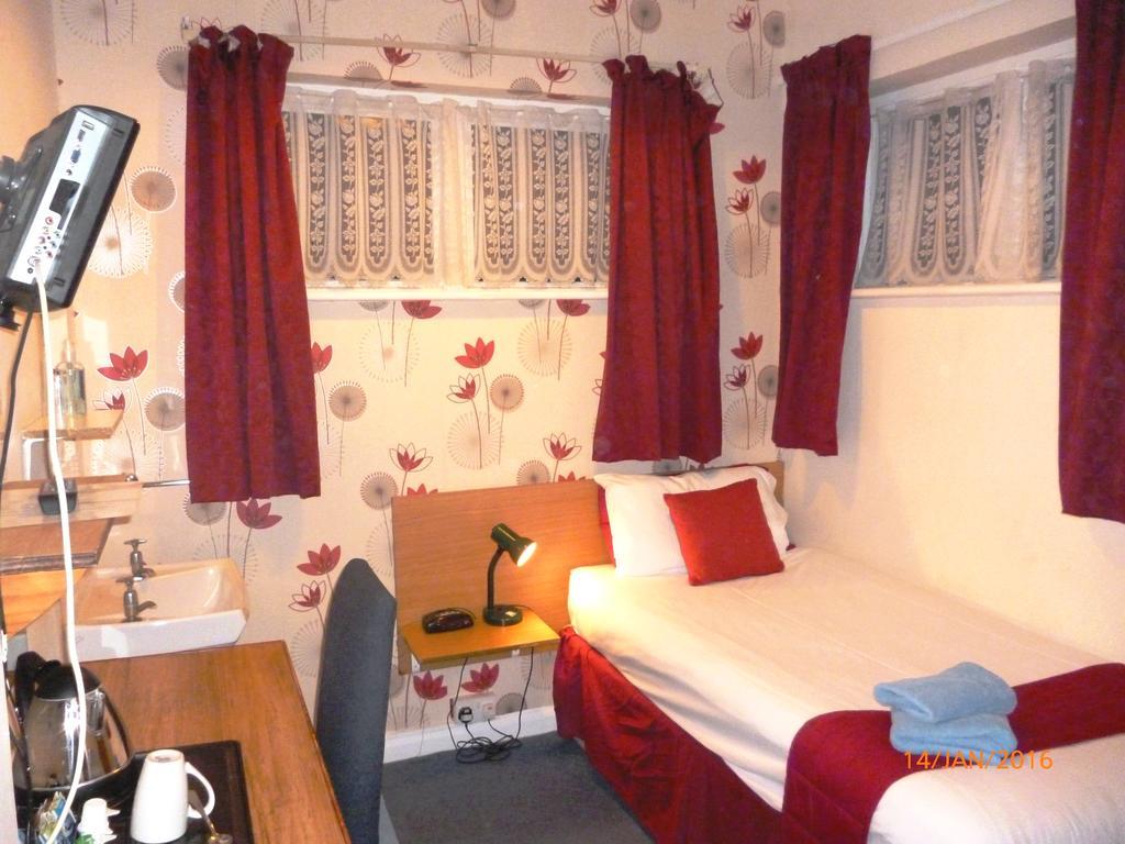 Grange Lodge Hotel - B&B Londen Kamer foto