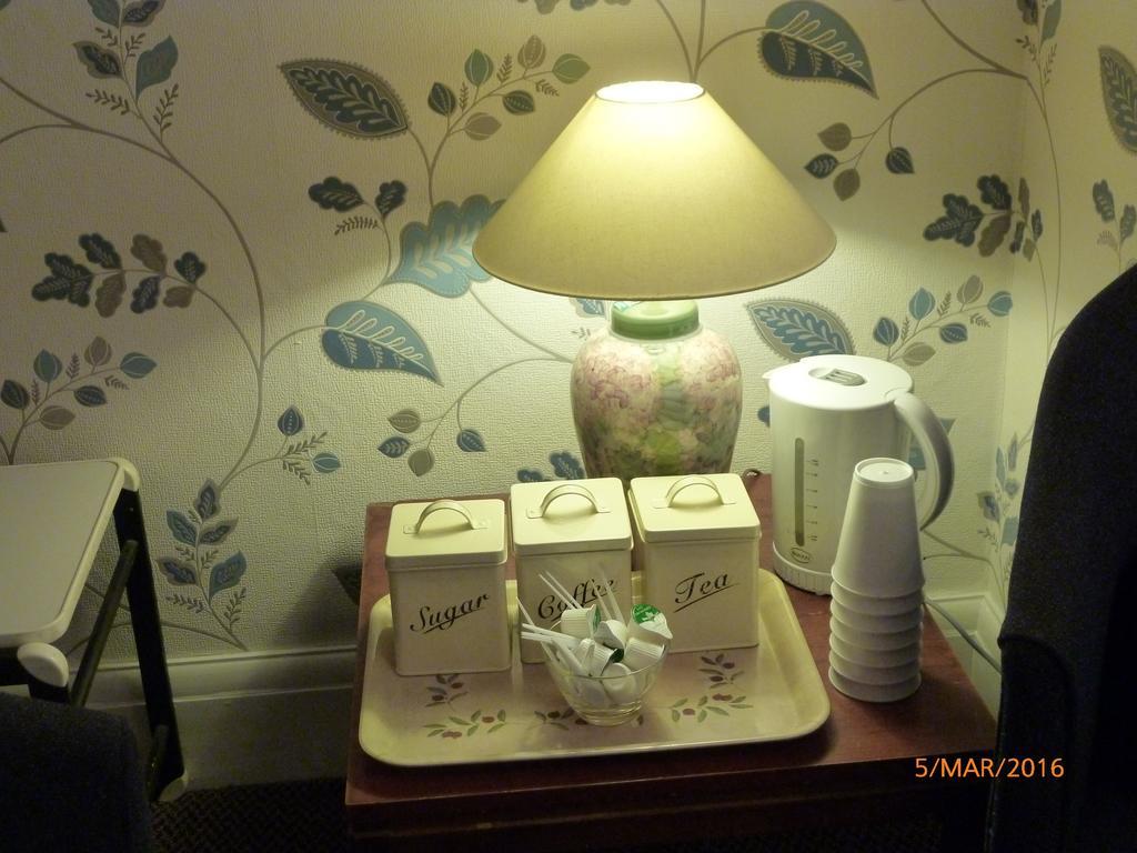 Grange Lodge Hotel - B&B Londen Buitenkant foto